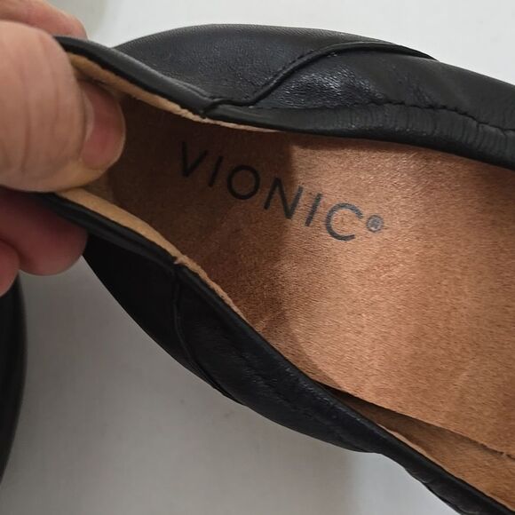VIONIC Jacey Leather Round Toe Wedge Shoes Size 6 - Picture 3 of 8